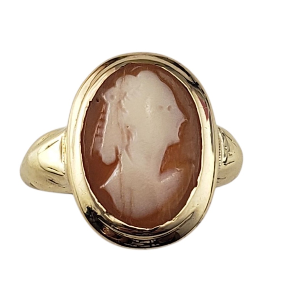 10 Karat Yellow Gold Cameo Ring Size 5.5 #21899